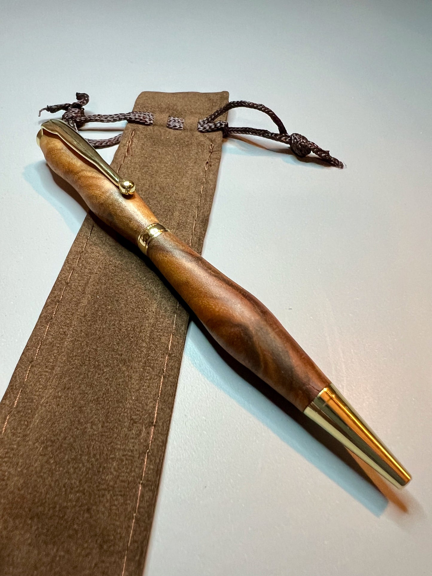 Canary-wood / Gold Pen