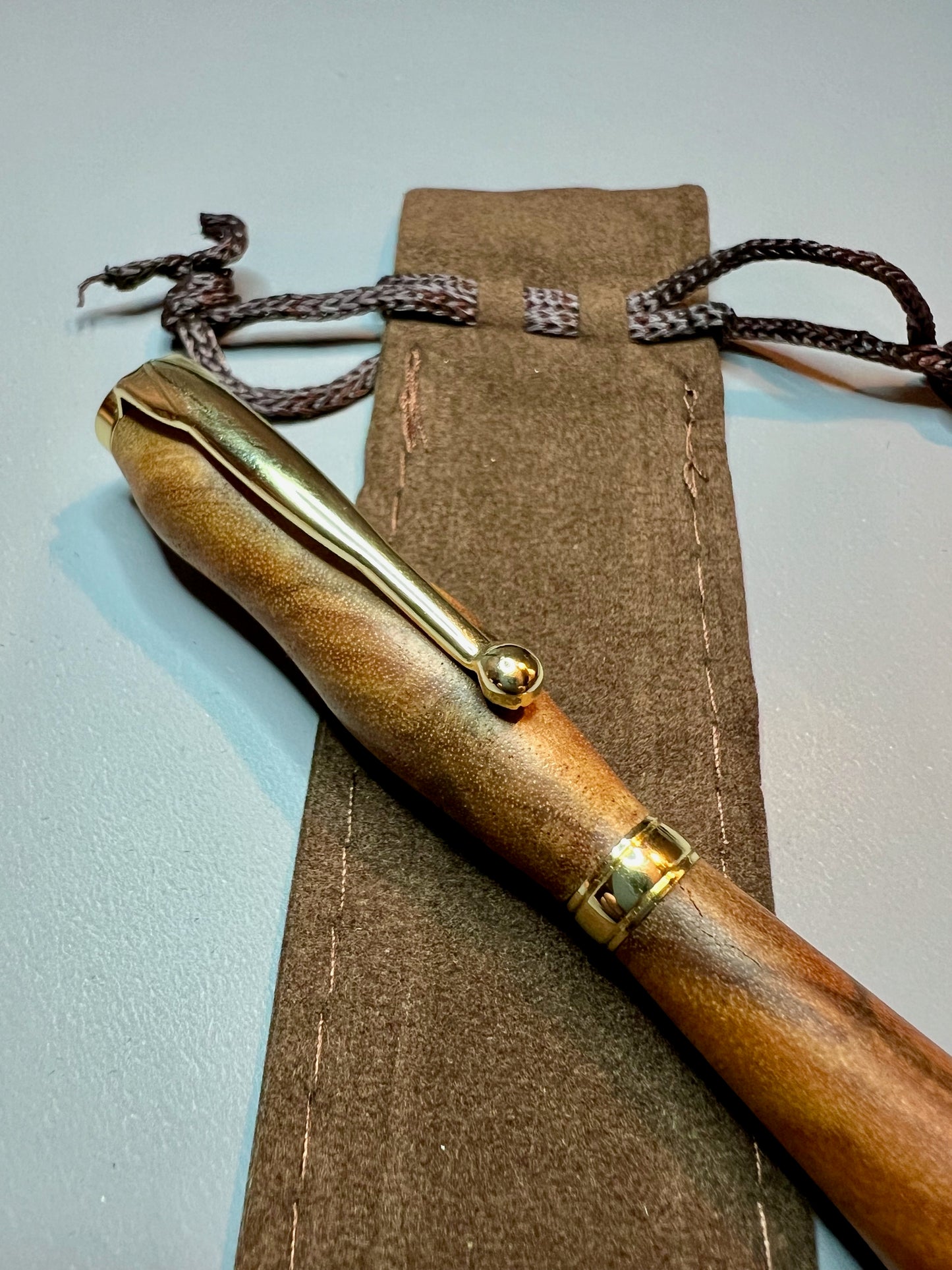 Canary-wood / Gold Pen