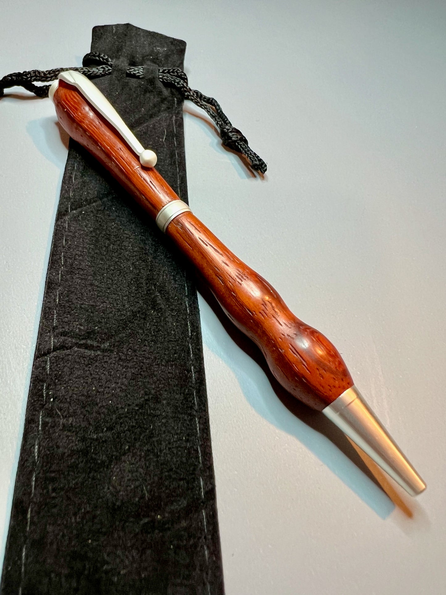 Padauk / Satin Pearl Pen