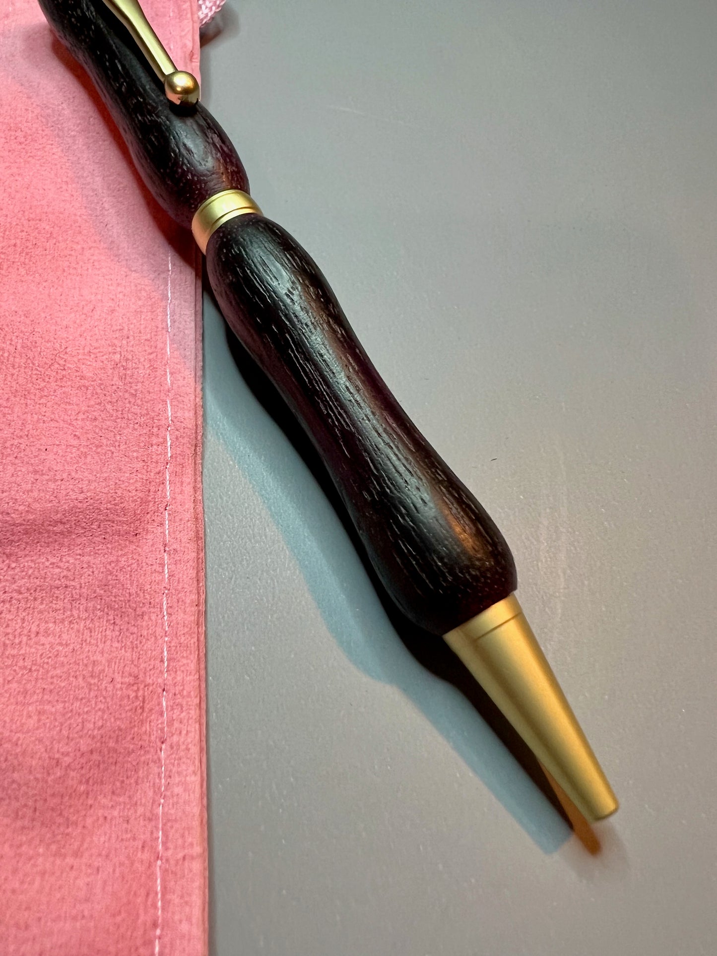 Burnt Purple Heart / Satin Gold Pen